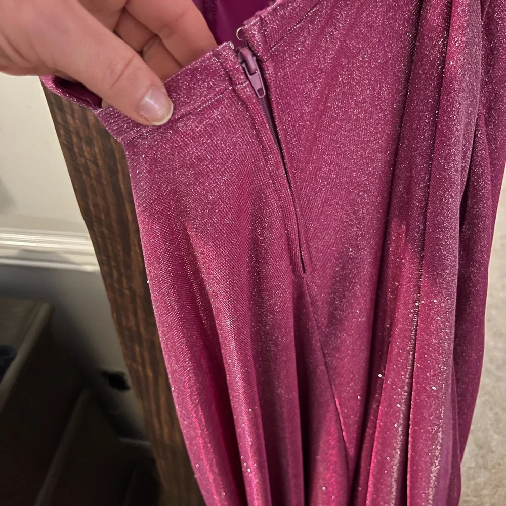 City Vibes magenta formal gown - Picture 9 of 10